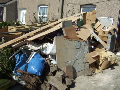 Inspection and documentation for rubbish collection compliance